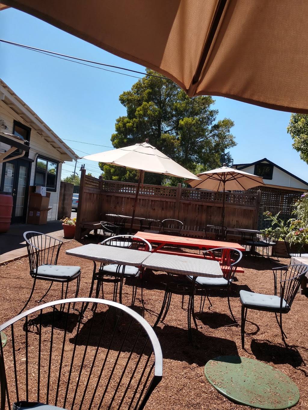 Sonomas Best | cafe | 1190 E Napa St, Sonoma, CA 95476, USA | 7079967600 OR +1 707-996-7600