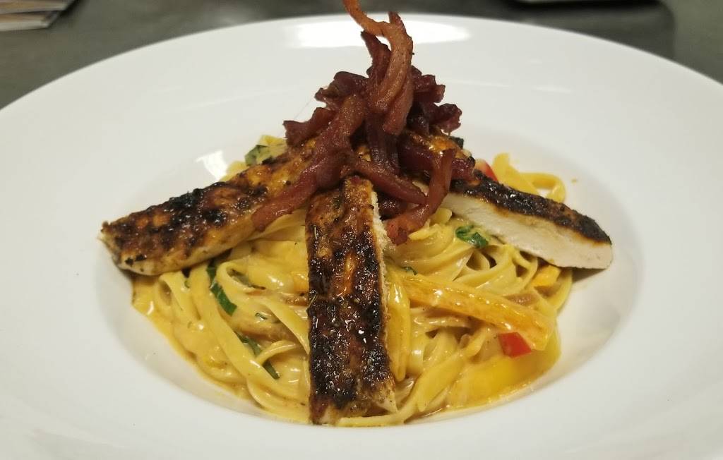 Hopvine Brewing Company | restaurant | 4030 Fox Valley Center Dr, Aurora, IL 60504, USA | 6302296030 OR +1 630-229-6030