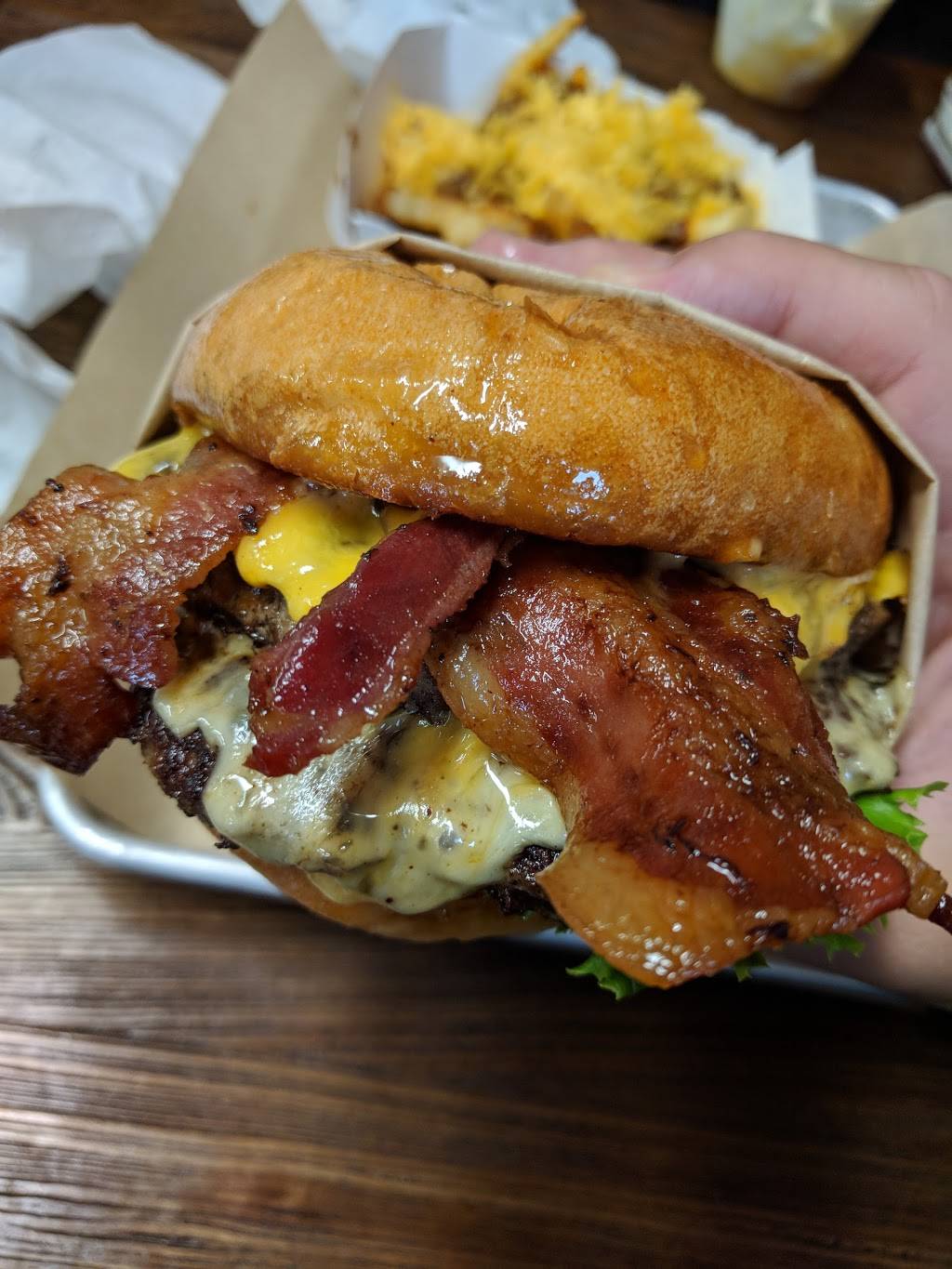 Burger & Cream | restaurant | 403 Grass Valley Hwy, Auburn, CA 95603, USA | 5308881119 OR +1 530-888-1119