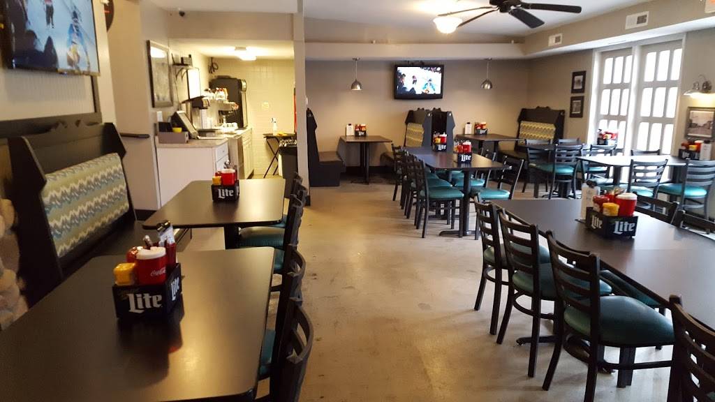 Lakers Tavern and Pizza | restaurant | 15750 State Hwy 13, Prior Lake, MN 55372, USA | 9524475827 OR +1 952-447-5827