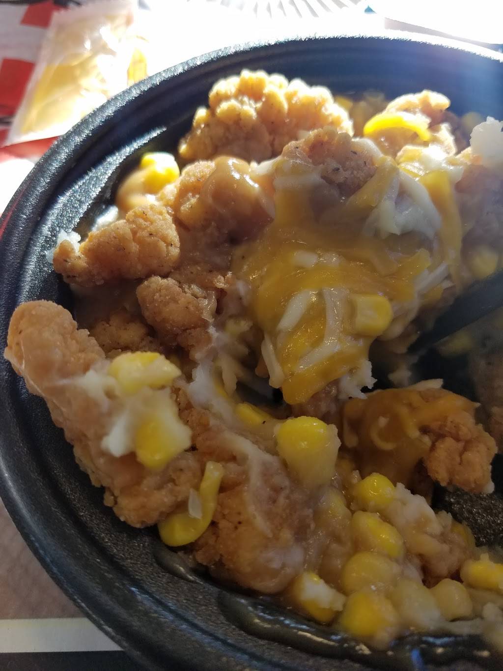 KFC | restaurant | 18447 CA-18, Apple Valley, CA 92307, USA | 7602422351 OR +1 760-242-2351