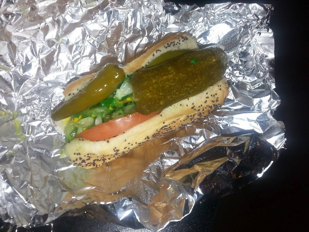 The Dogg Haus | restaurant | 1633 W Wells St, Milwaukee, WI 53233, USA | 4149339179 OR +1 414-933-9179