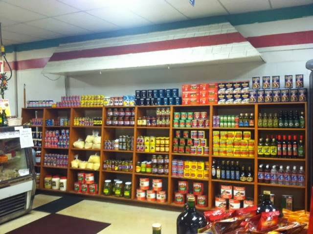 Ferraras Market | meal takeaway | 20 W Central St, Franklin, MA 02038, USA | 5085204621 OR +1 508-520-4621