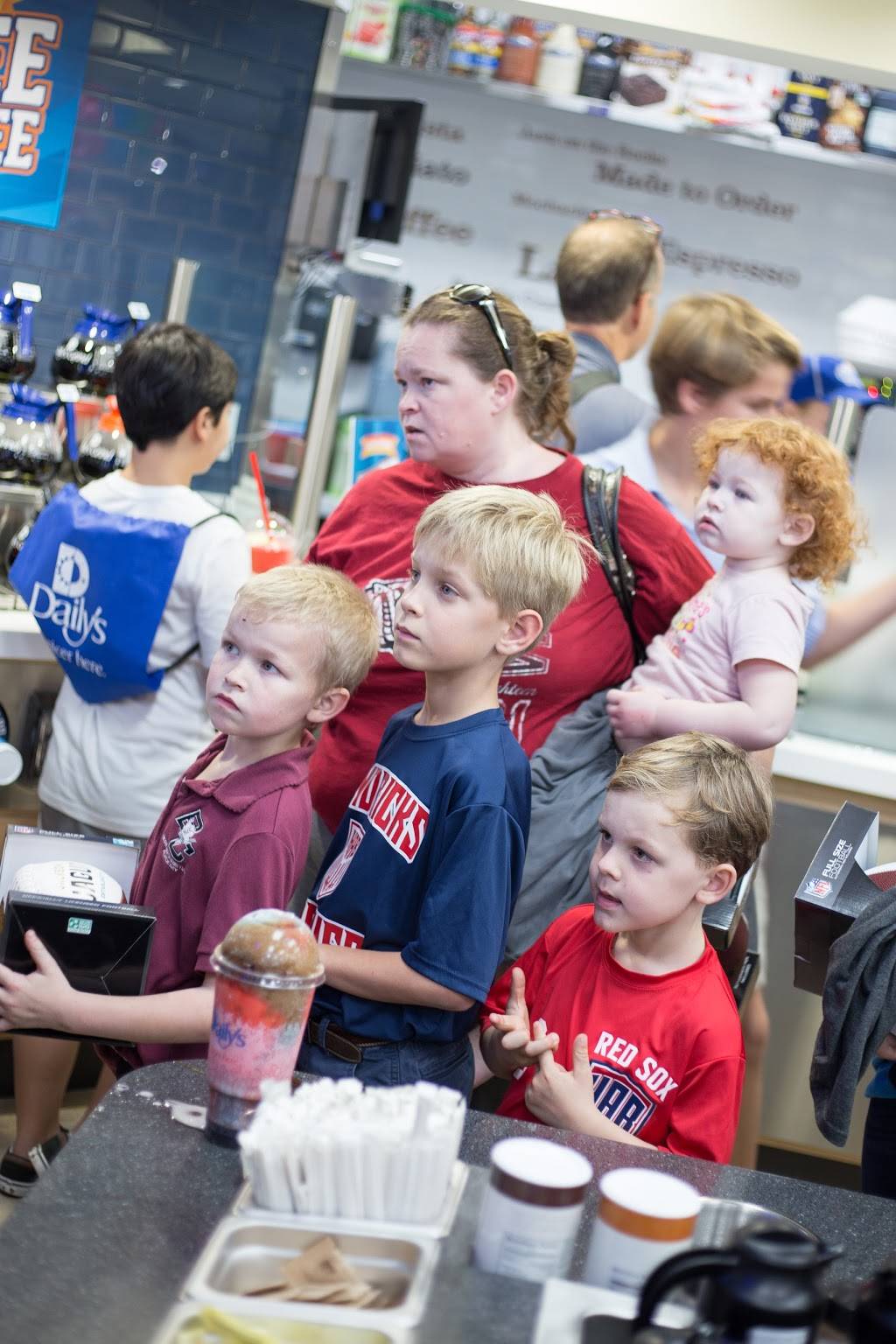 Dailys and Dailys Dash | restaurant | 3973 Hendricks Ave, Jacksonville, FL 32207, USA | 9043463129 OR +1 904-346-3129