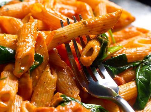 Farina Restaurant & Pizzeria | restaurant | 516 CT-80, Guilford, CT 06437, USA | 2034579111 OR +1 203-457-9111