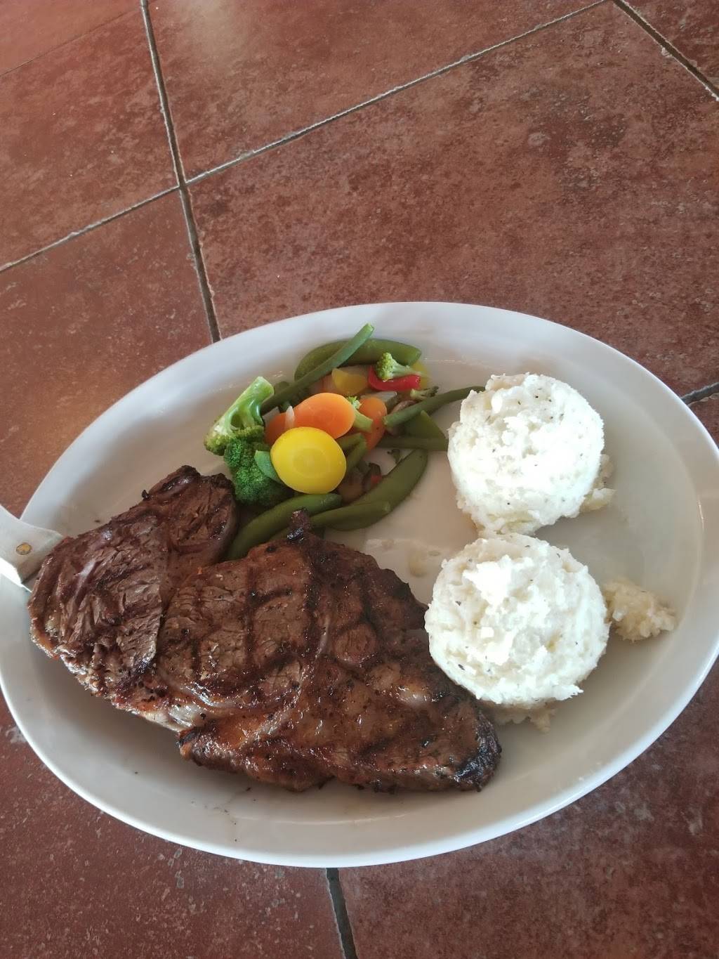 Mosmans Country Steak House | restaurant | 46643 60th St W, Lancaster, CA 93536, USA | 6619487047 OR +1 661-948-7047