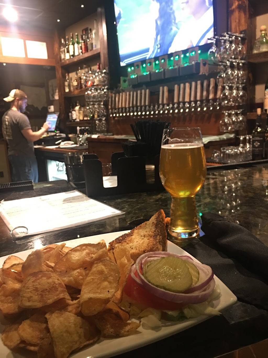 Effing Brew Company | restaurant | 221 W Jefferson Ave, Effingham, IL 62401, USA | 2173472337 OR +1 217-347-2337