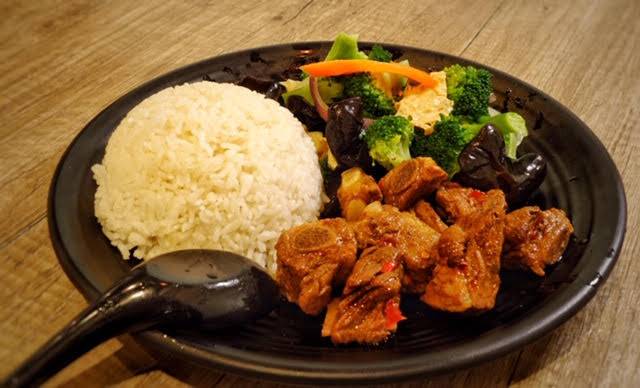 The Ravenous Taotie | restaurant | 735 Wonderland Rd N#11, London, ON N6H 4L1, Canada | 5196018728 OR +1 519-601-8728