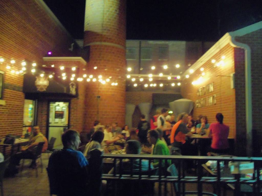 Carriage Court Pizza | restaurant | 211 S East St # A, Crown Point, IN 46307, USA | 2196636551 OR +1 219-663-6551