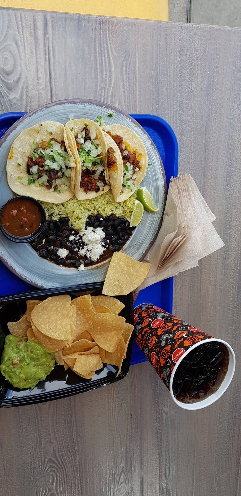 Cocina Cucamonga Mexican Grill | restaurant | 1313 S, Disneyland Dr, Anaheim, CA 92802, USA | 7147813463 OR +1 714-781-3463