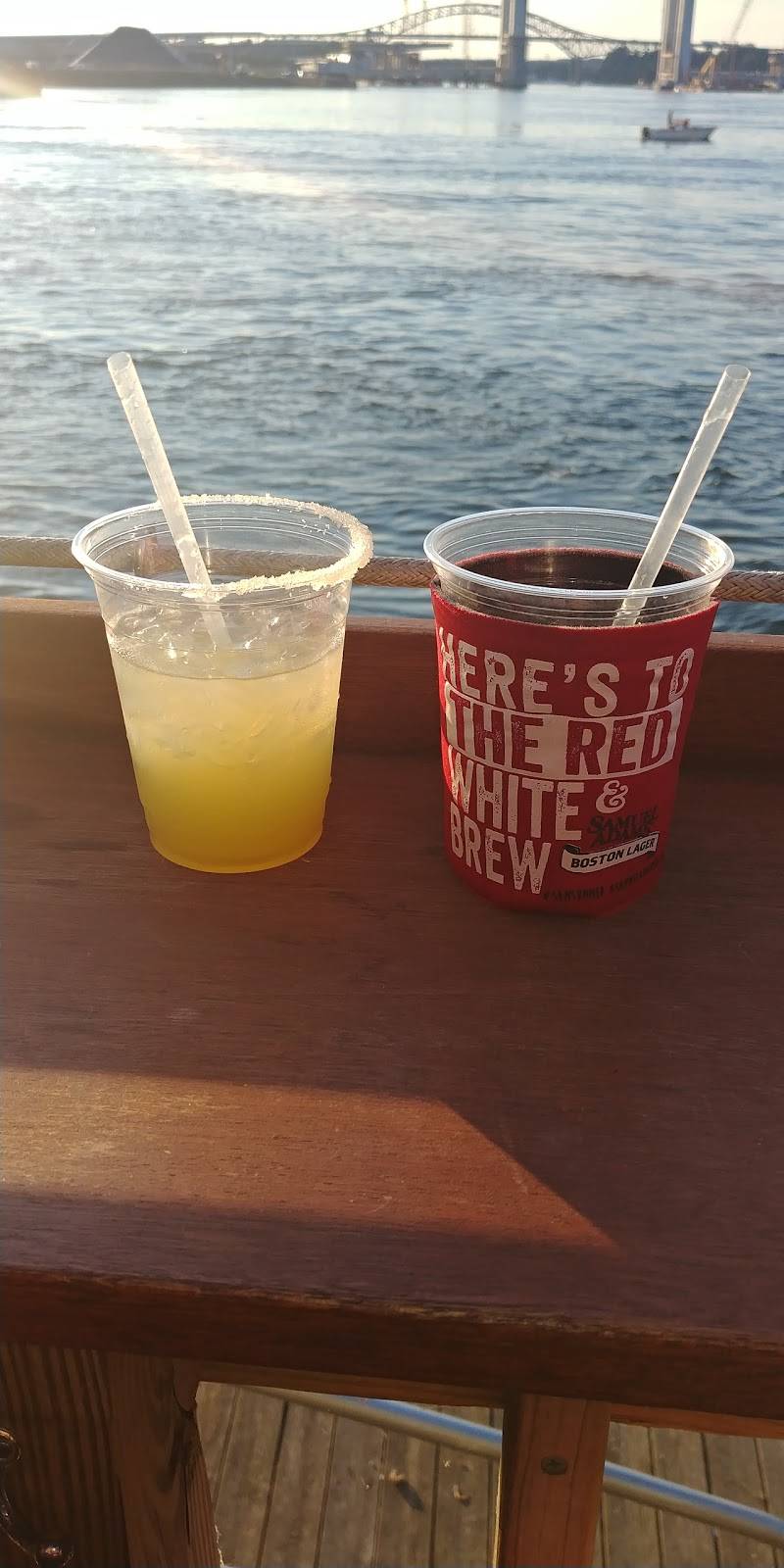 Harpoon Willys | restaurant | 67 Bow St, Portsmouth, NH 03801, USA | 6034334441 OR +1 603-433-4441