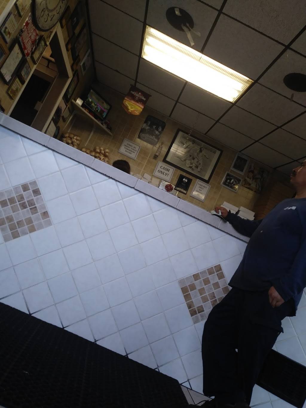 Papas Pizza & Subs | restaurant | 7801 Michigan Ave, Detroit, MI 48210, USA | 3135846684 OR +1 313-584-6684