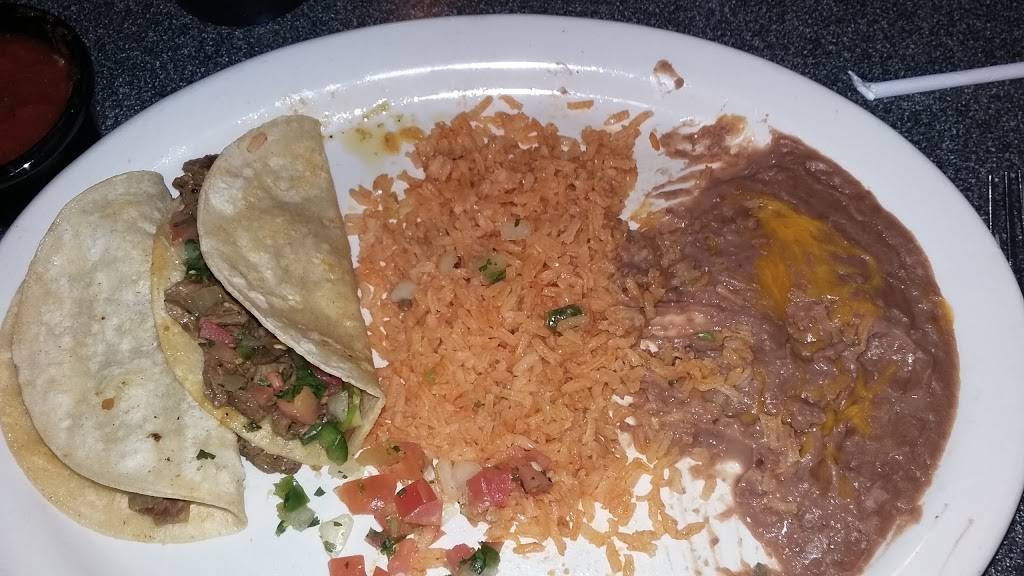 Jalapeños Restaurant | restaurant | 720 E Quinlan Pkwy, Quinlan, TX 75474, USA | 9033560485 OR +1 903-356-0485