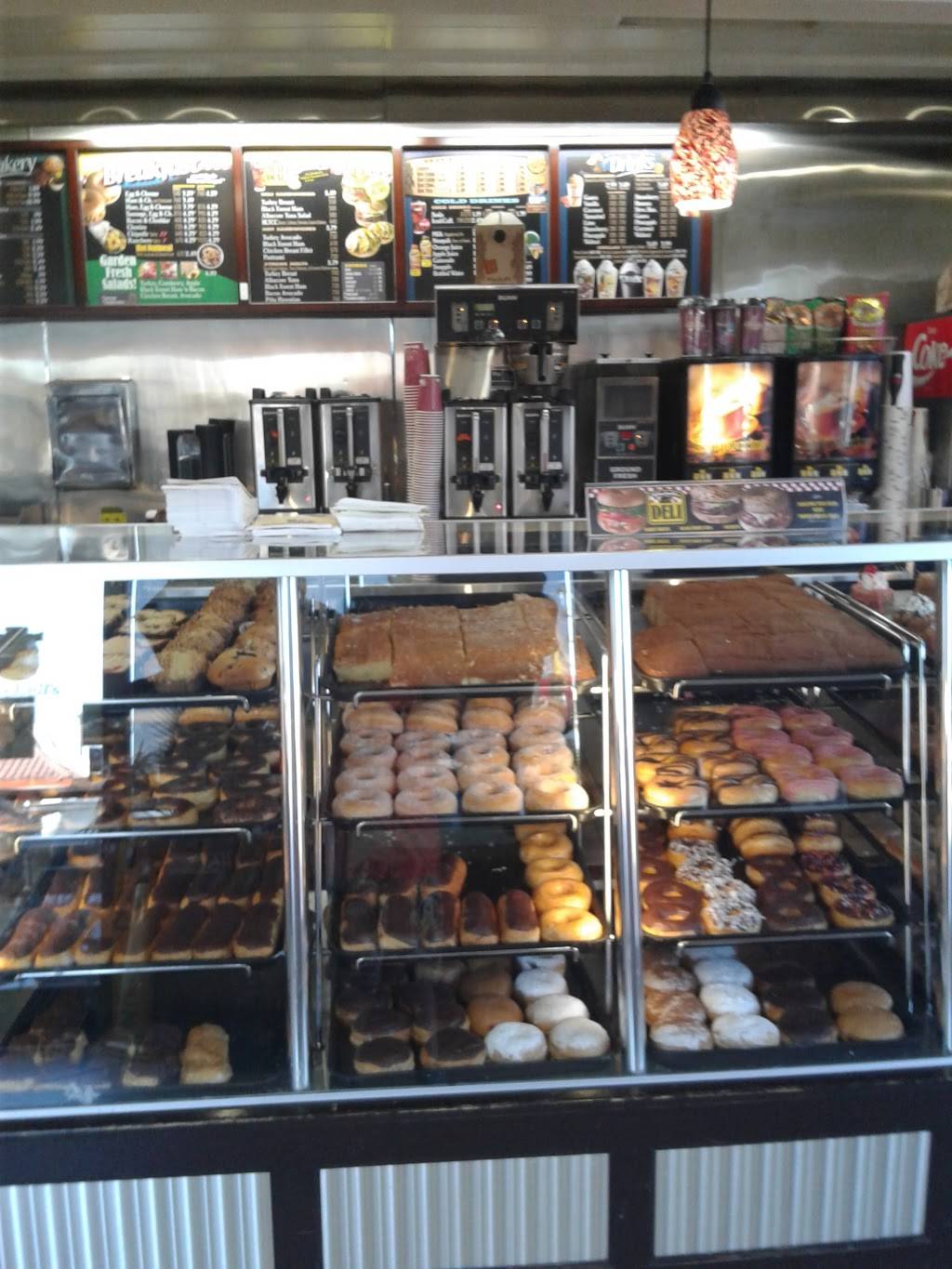 Winchells Donut House | cafe | 1213 S Soto St, Los Angeles, CA 90023, USA | 3237804331 OR +1 323-780-4331