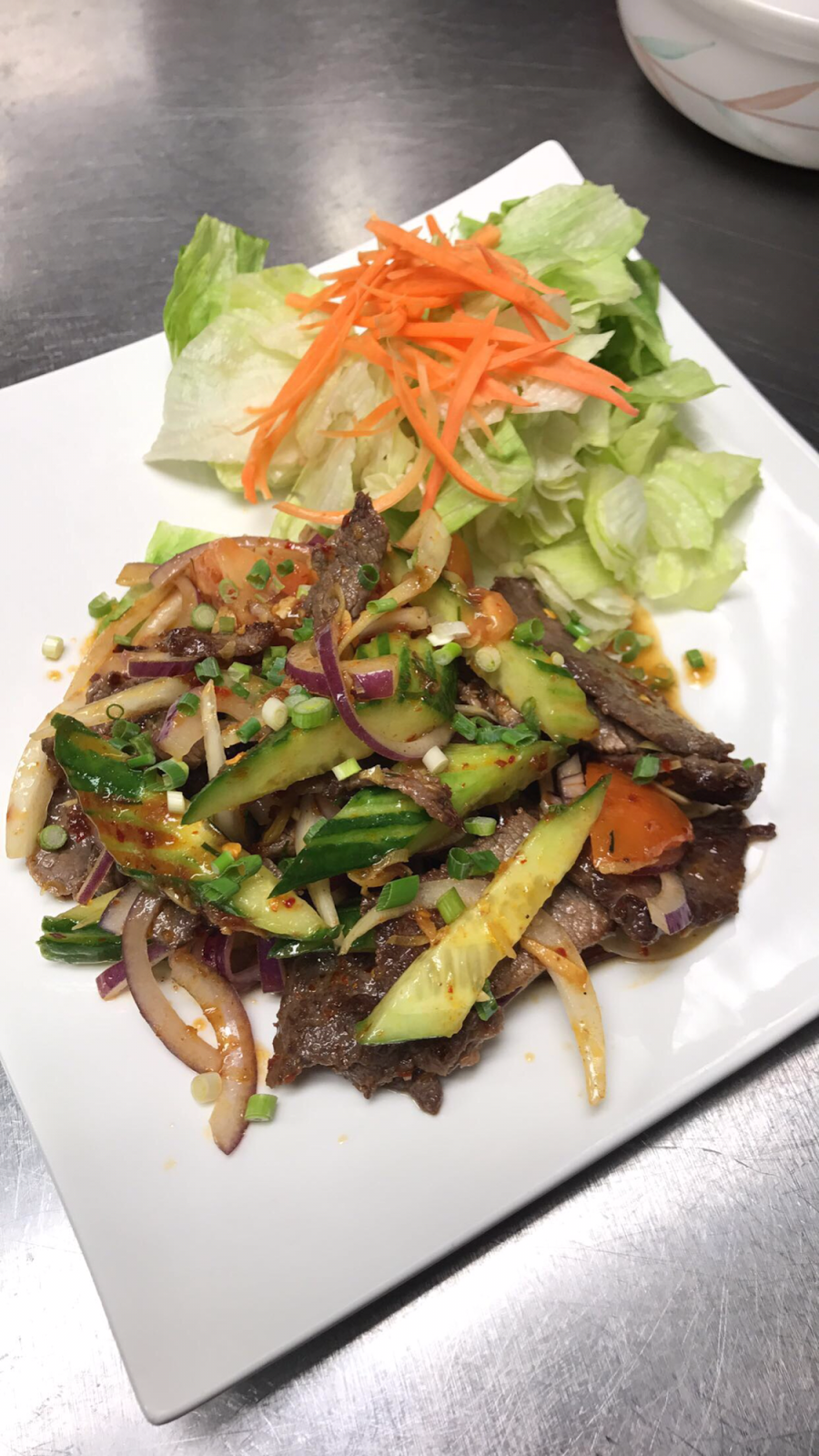 Thai Basil | restaurant | 983 W Ann Arbor Trail, Plymouth, MI 48170, USA | 7346673357 OR +1 734-667-3357