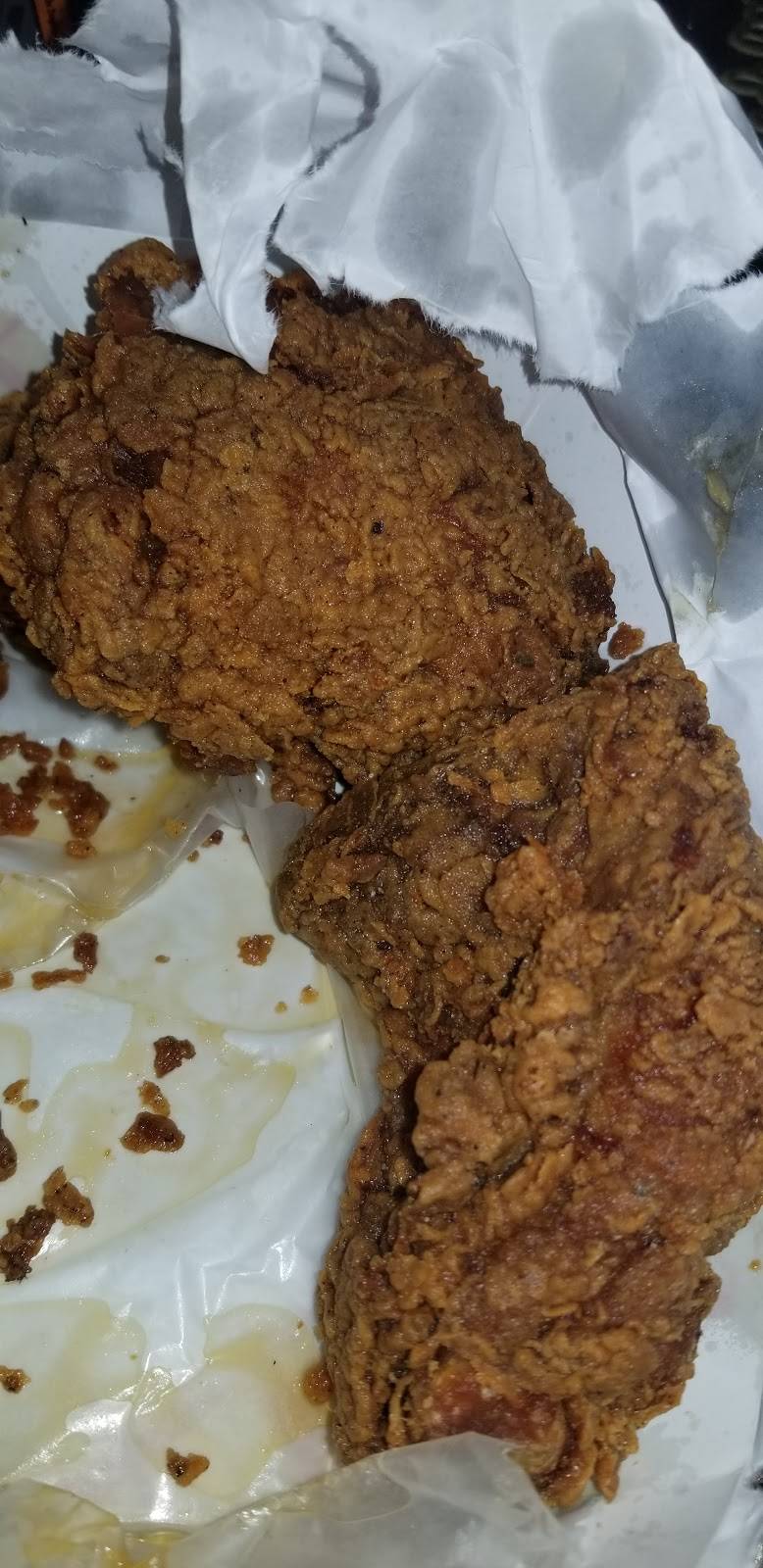 Louisiana Famous Fried Chicken | restaurant | 1554 W Marquette Rd, Chicago, IL 60636, USA | 7735382326 OR +1 773-538-2326