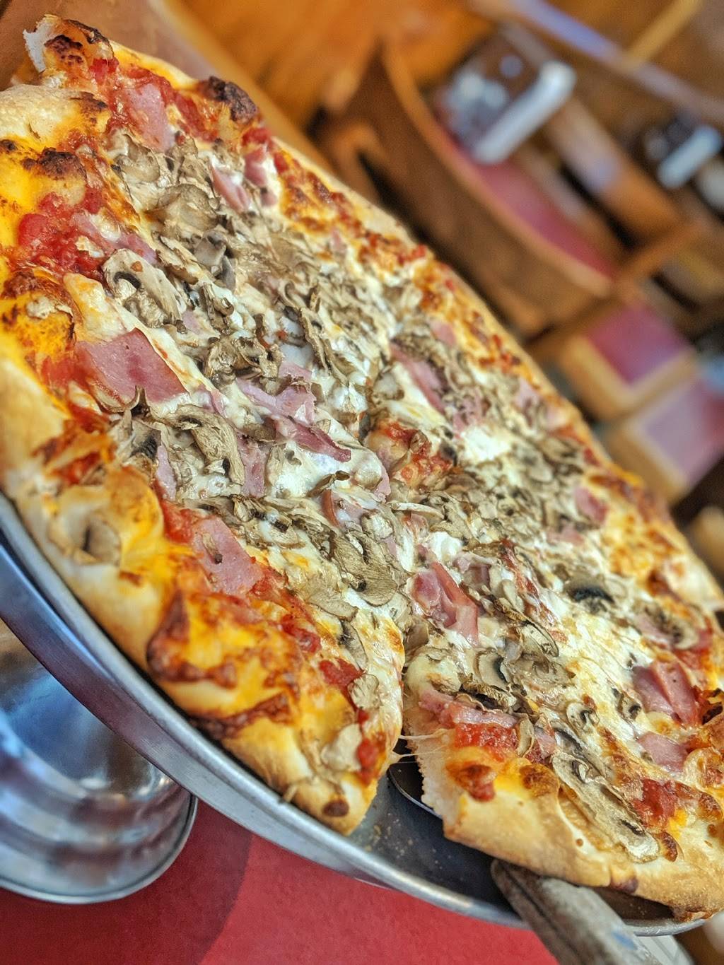 Buzz Buzz Pizza | restaurant | 822 Wilson Ave, North York, ON M3K 1E5, Canada | 4166307777 OR +1 416-630-7777