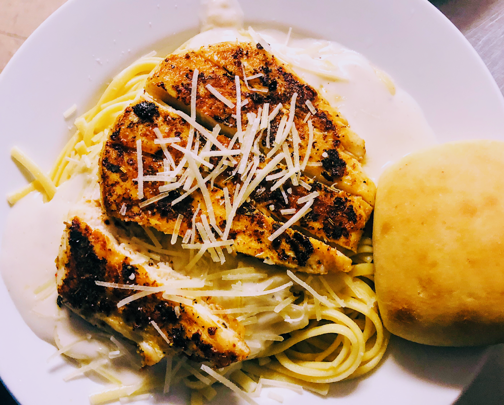 Bucky’s Bistro | restaurant | 1262A Louisville Hwy, Goodlettsville, TN 37072, USA | 6157668170 OR +1 615-766-8170