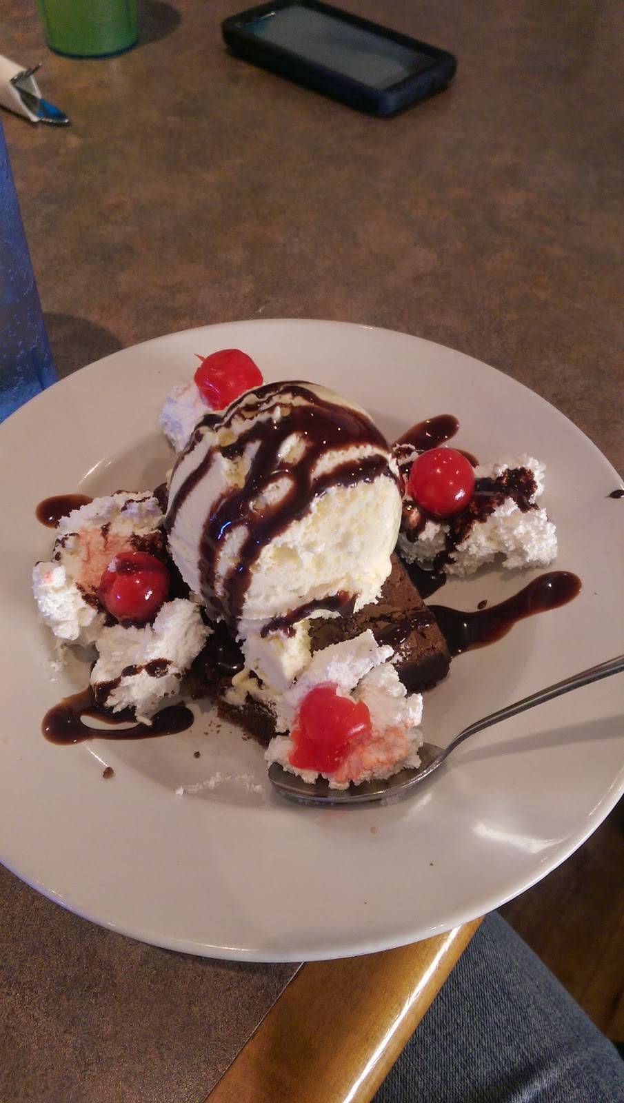 Legends Brewhouse & Eatery De Pere | restaurant | 875 Heritage Rd, De Pere, WI 54115, USA | 9203368036 OR +1 920-336-8036