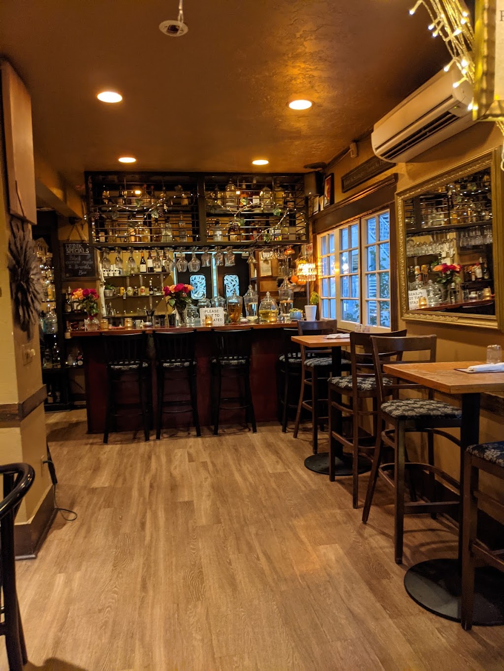 The Vintage | restaurant | 837 Lincoln St, Eugene, OR 97401, USA | 5413499181 OR +1 541-349-9181