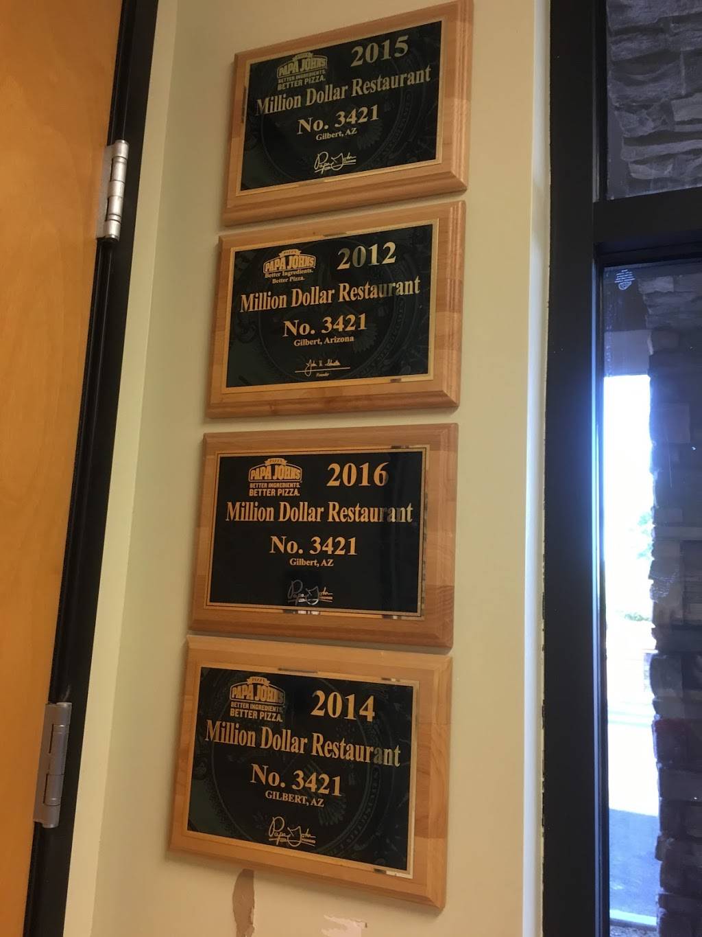 Papa Johns Pizza | restaurant | 3076 E Chandler Heights Rd Suite #111, Gilbert, AZ 85298, USA | 4802795755 OR +1 480-279-5755