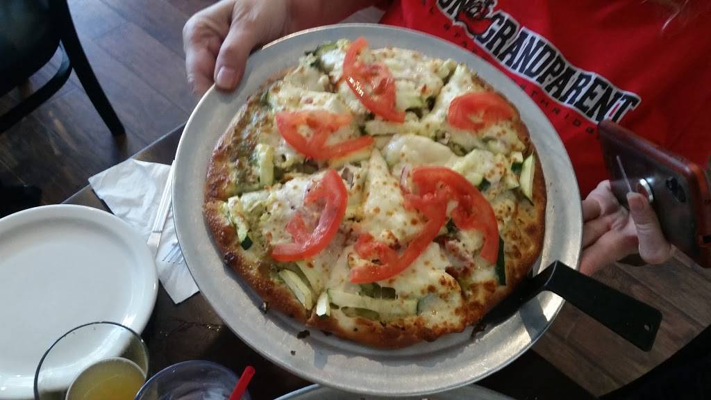 Ojai Pizza | restaurant | 331 E Ojai Ave, Ojai, CA 93023, USA | 8056467878 OR +1 805-646-7878