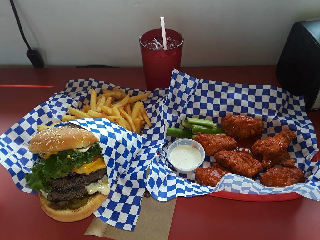 Frenchies Wings & Things | restaurant | 2326 Del Paso Blvd, Sacramento, CA 95815, USA | 9166344987 OR +1 916-634-4987