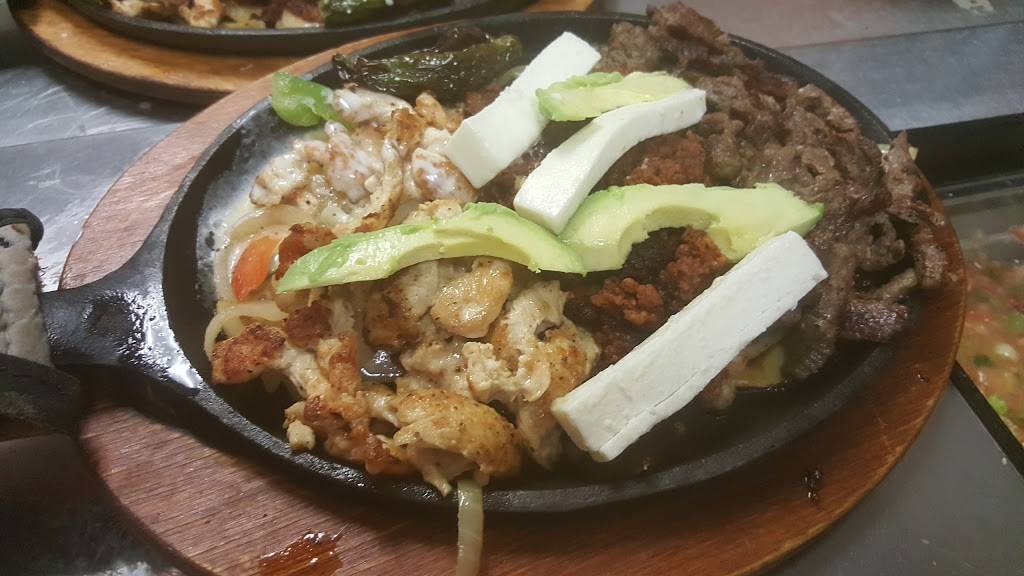 Salinas 2 Mexican Restaurant | restaurant | 4601 Gravois Ave, St. Louis, MO 63116, USA | 3146968877 OR +1 314-696-8877