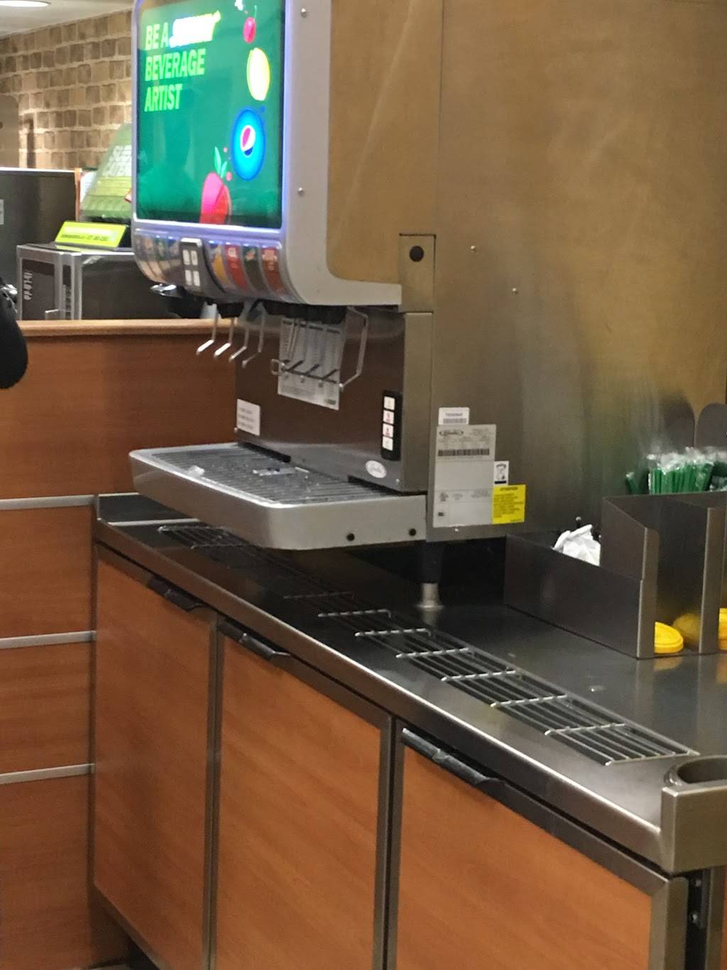 Subway | restaurant | 1604 The Queensway, Etobicoke, ON M8Z 1V1, Canada | 4165031385 OR +1 416-503-1385