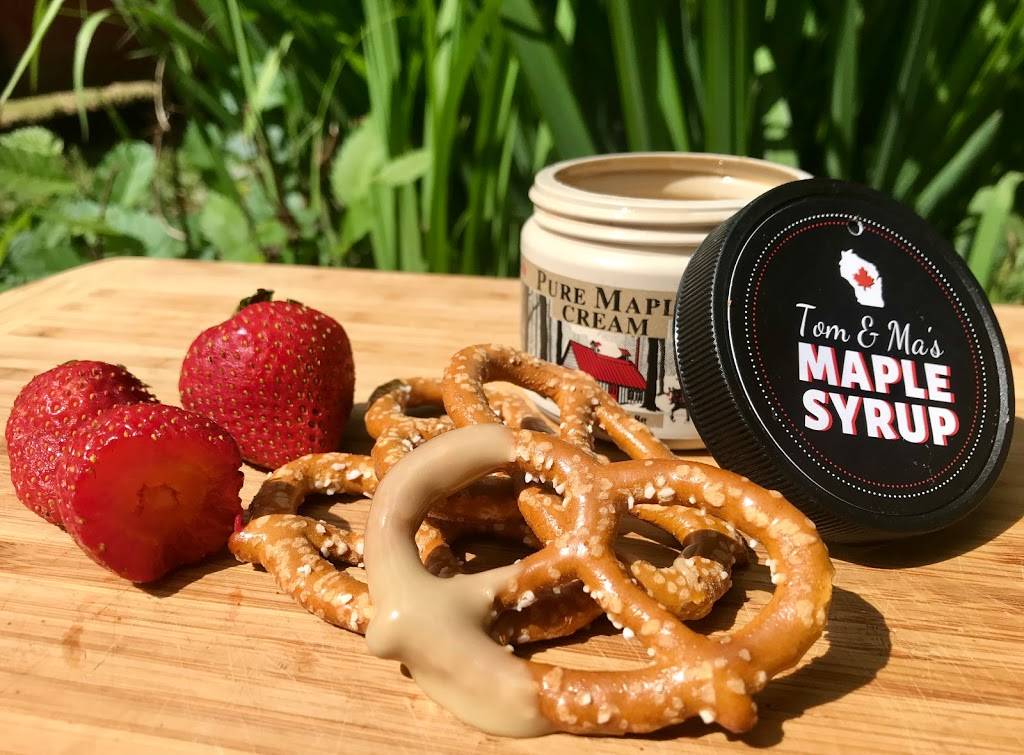 Tom & Mas Maple | restaurant | W1003 Ritchie Rd, Brantwood, WI 54513, USA | 7159220669 OR +1 715-922-0669