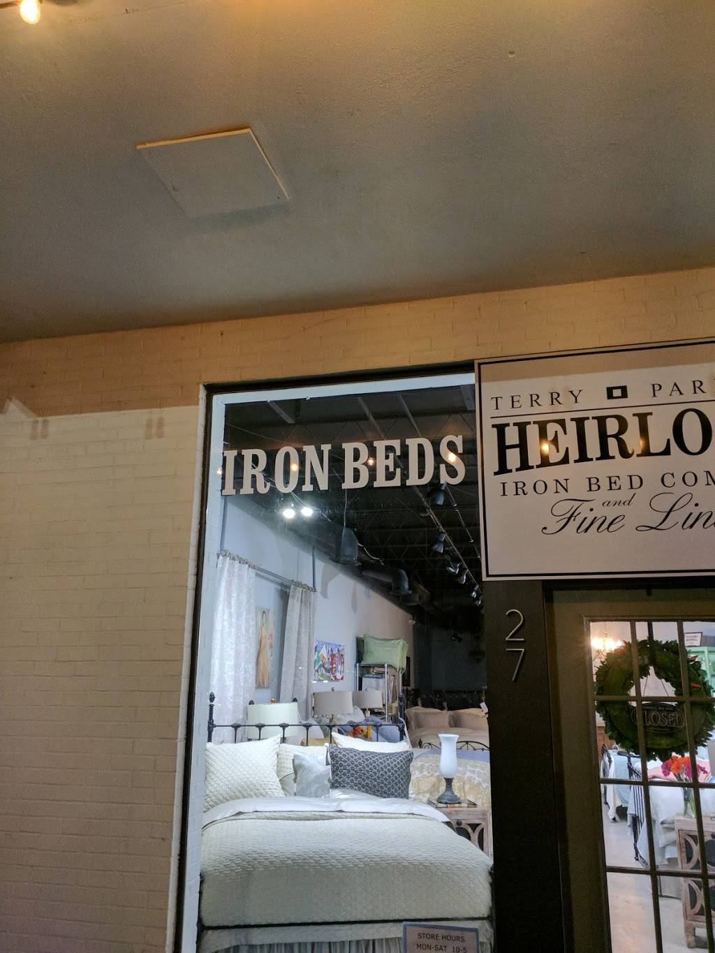 Tap & Six | restaurant | 23 Oak St, Roswell, GA 30075, USA | 6788783038 OR +1 678-878-3038