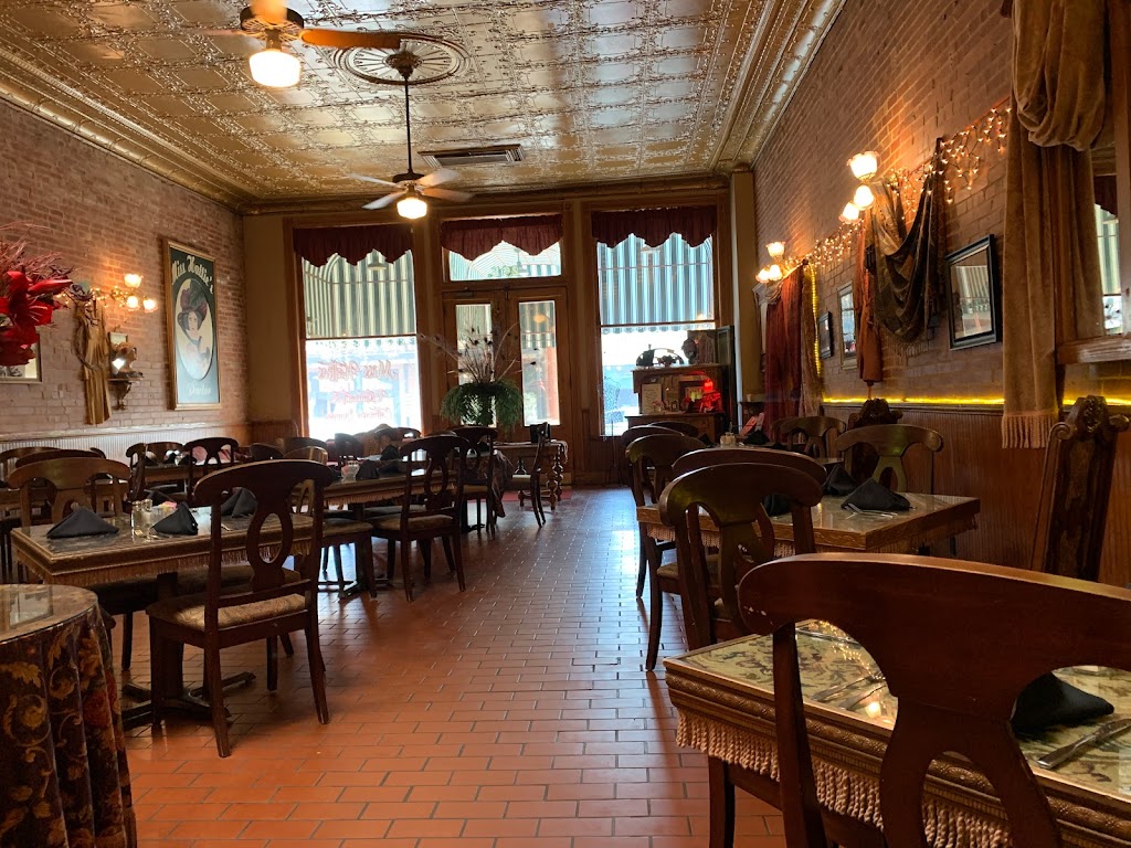 Miss Hatties Restaurant | restaurant | 26 E Concho Ave, San Angelo, TX 76903, USA | 3256530570 OR +1 325-653-0570