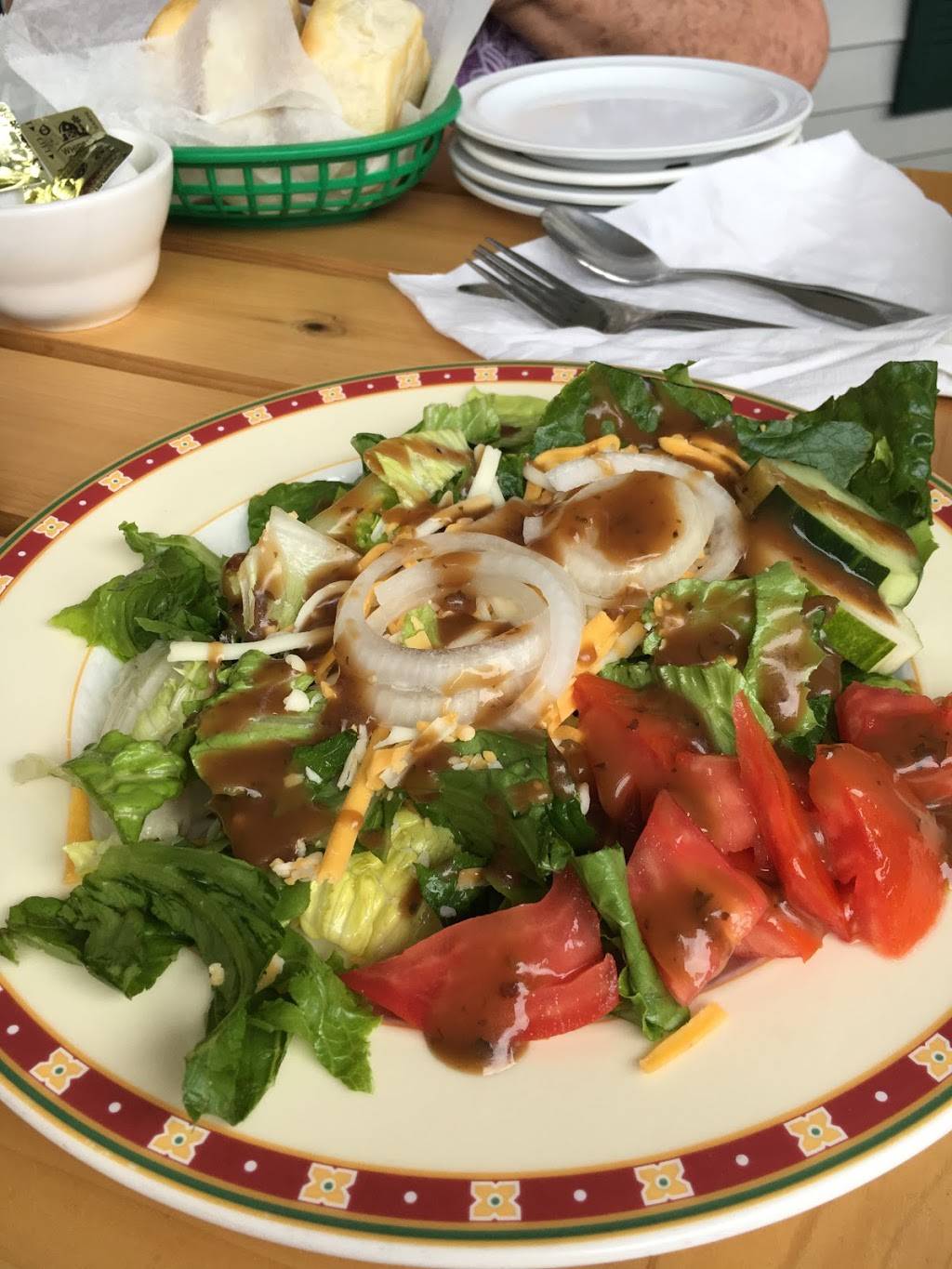 Sundance Grill | restaurant | 715 N Main St, Hiawassee, GA 30546, USA | 7068964745 OR +1 706-896-4745