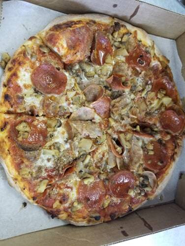 Serafinis Pizzeria | restaurant | 2414 E Bridge St, Brighton, CO 80601, USA | 3036595233 OR +1 303-659-5233