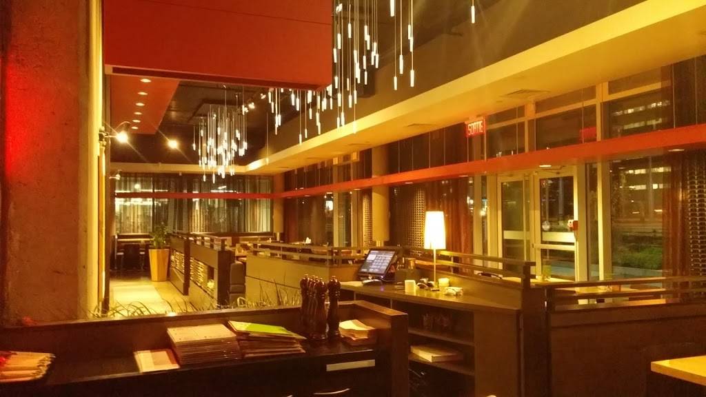 Chez Victor | restaurant | 2875 Boulevard Laurier, Québec, QC G1V 2M2, Canada | 4189779123 OR +1 418-977-9123