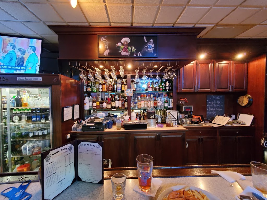 Bomb Bomb Bar B Que Grill | restaurant | 1026 Wolf St, Philadelphia, PA 19148, USA | 2154631311 OR +1 215-463-1311