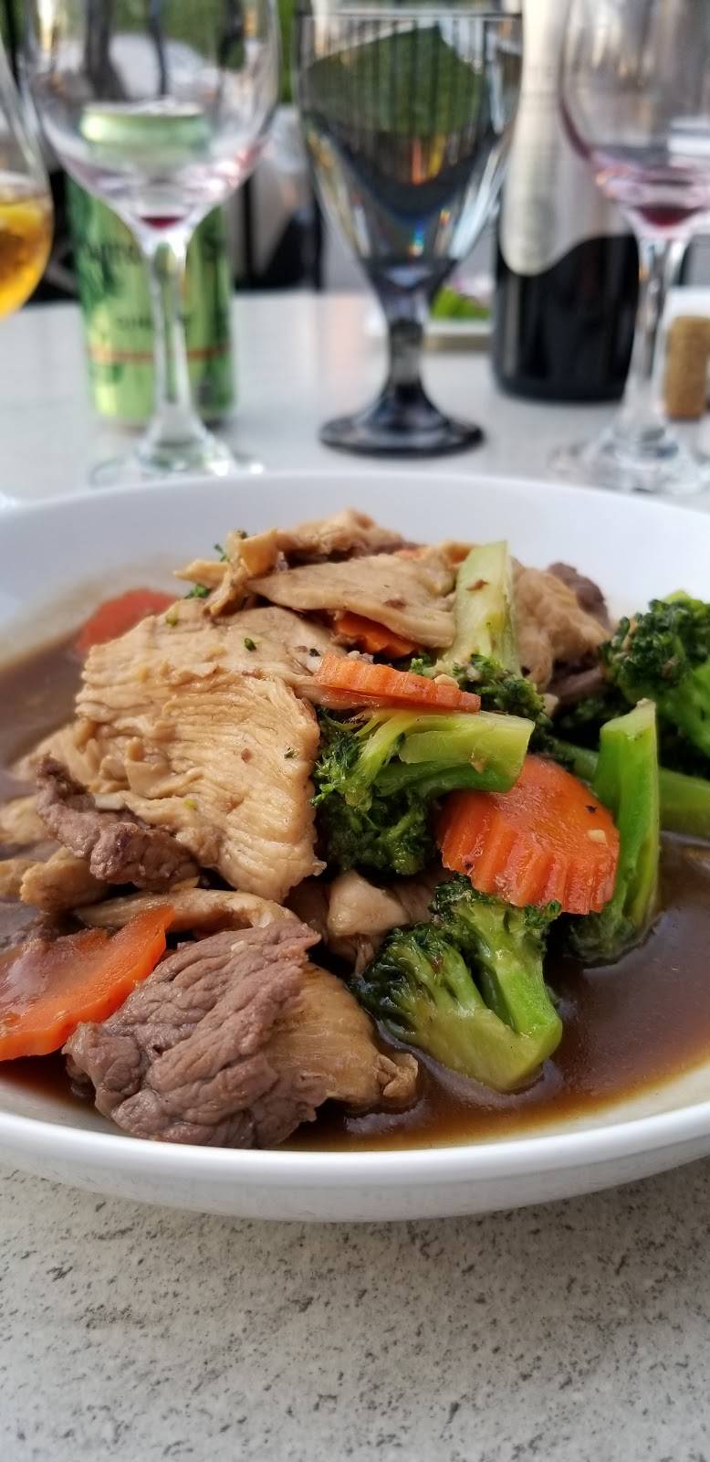 Café de Thai | restaurant | 420 W Cypress St, Kennett Square, PA 19348, USA | 6109242828 OR +1 610-924-2828