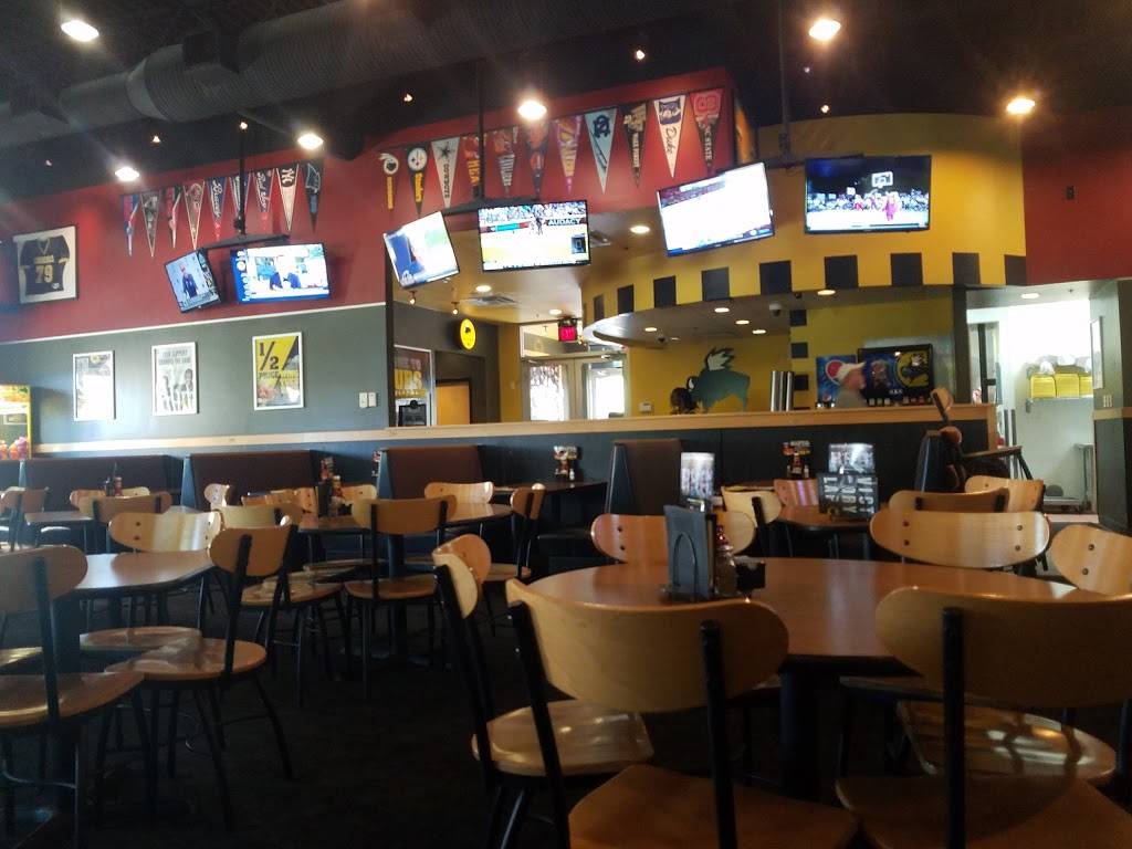 Buffalo Wild Wings | restaurant | 3128 Walden Ln, Burlington, NC 27215, USA | 3365386968 OR +1 336-538-6968
