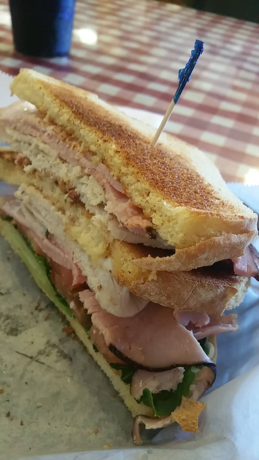 One Eyed Jacks Market & Grill | restaurant | 12235 La Porte Rd, Clipper Mills, CA 95930, USA | 5306752409 OR +1 530-675-2409