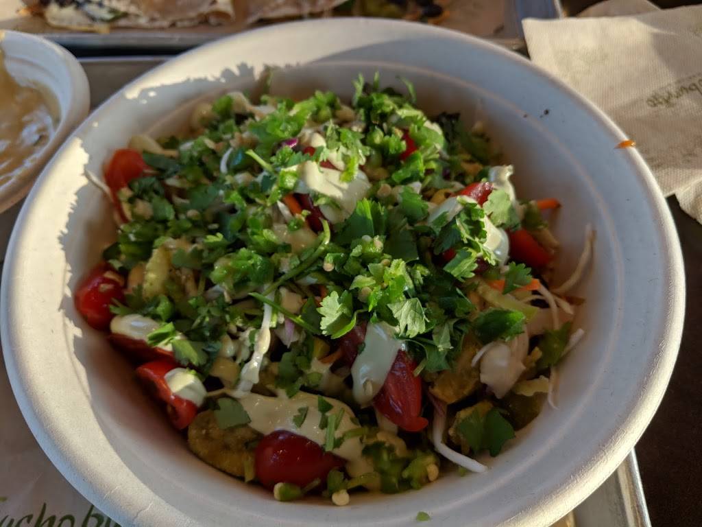 Mucho Burrito Fresh Mexican Grill | restaurant | 50 Mapleview Dr W, Barrie, ON L4N 6L4, Canada | 7057396824 OR +1 705-739-6824