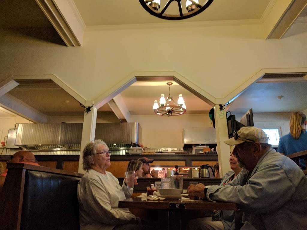 Mayflower Cafe | restaurant | 300 Commercial St, Provincetown, MA 02657, USA | 5084870121 OR +1 508-487-0121