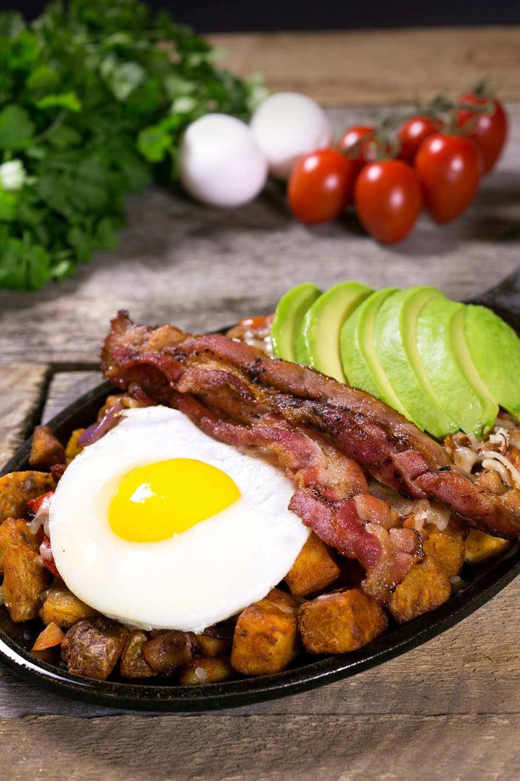 Ben & Florentine | restaurant | 1928 Boulevard Thimens, Saint-Laurent, QC H4R 2K2, Canada | 5149568888 OR +1 514-956-8888