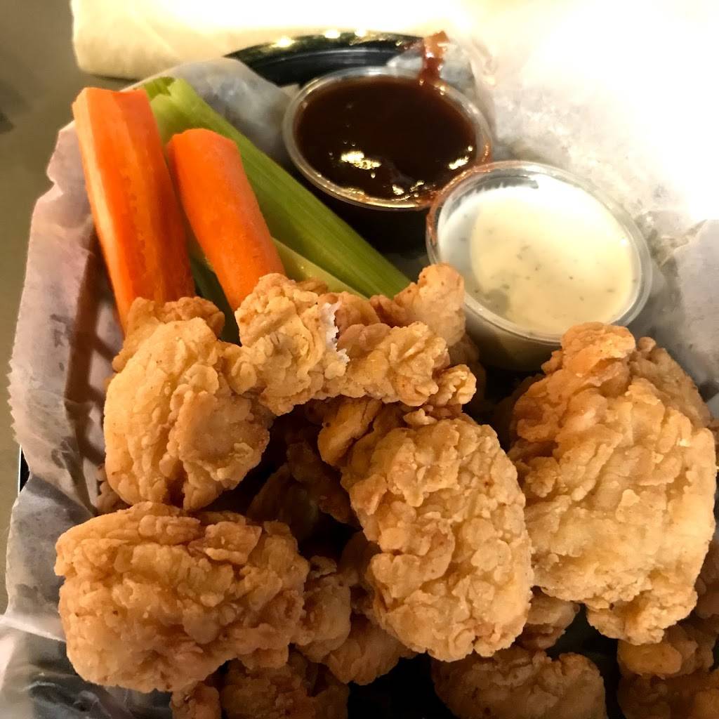 Bearden Hill Fieldhouse | restaurant | 6600 Kingston Pike, Knoxville, TN 37919, USA | 8658517769 OR +1 865-851-7769