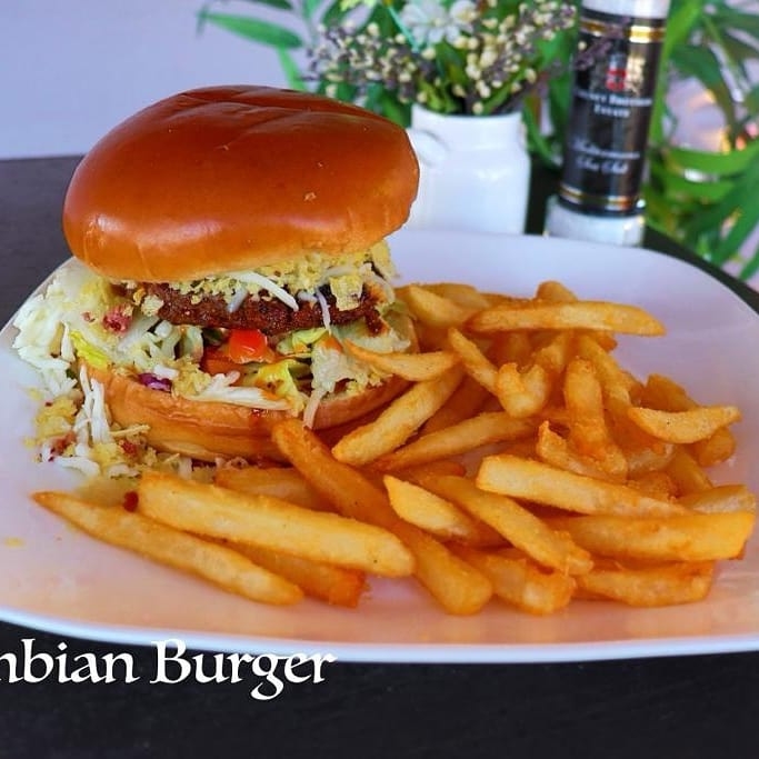 El Rincón LaTino Colombian Restaurant | restaurant | 2010 W Tennessee St, Tallahassee, FL 32304, USA | 8504212378 OR +1 850-421-2378