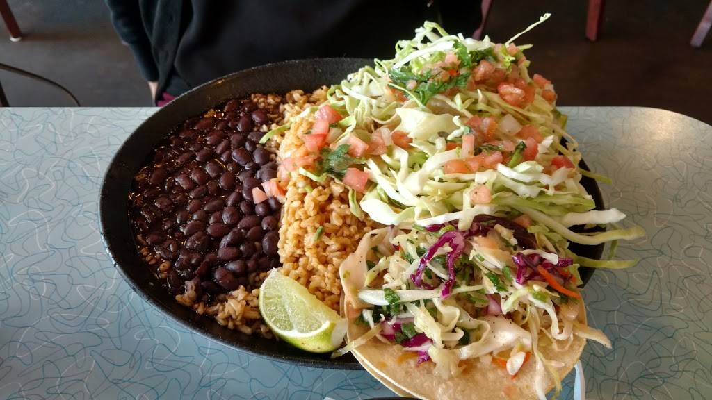 Wahoos Fish Taco | restaurant | 7835 N Palm Ave #101, Fresno, CA 93711, USA | 5594498226 OR +1 559-449-8226