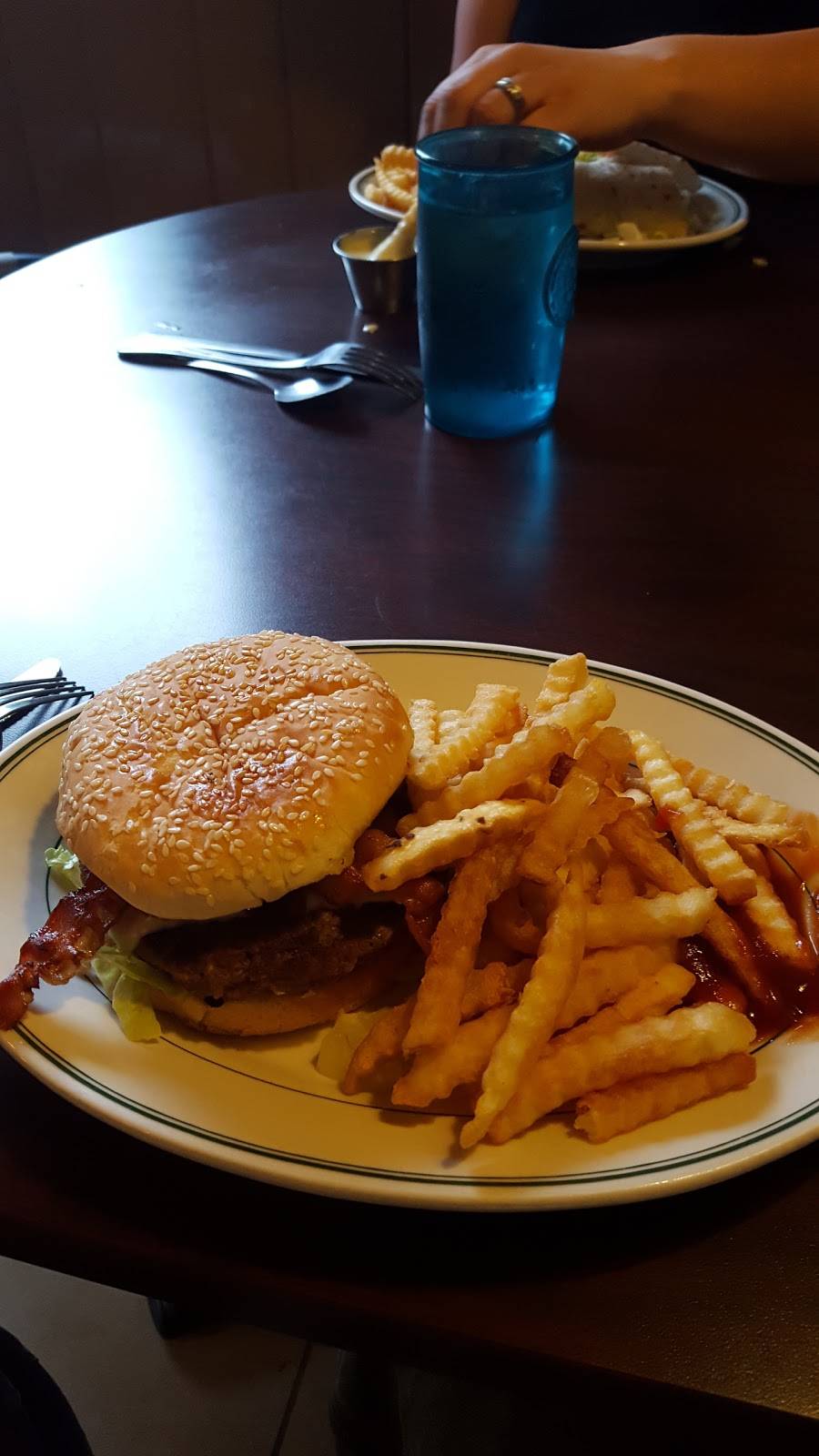 Water Mountain Restaurant | restaurant | 1397 S Water St, Silverton, OR 97381, USA | 5038736089 OR +1 503-873-6089