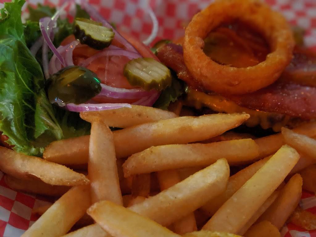Whiskey Jos | restaurant | 4617 J St SW, Cedar Rapids, IA 52404, USA | 3192004451 OR +1 319-200-4451