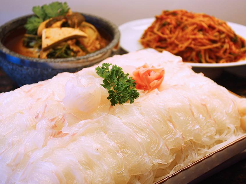 DaeBokJung | restaurant | 2010 James M Wood Blvd, Los Angeles, CA 90006, USA | 2133866660 OR +1 213-386-6660