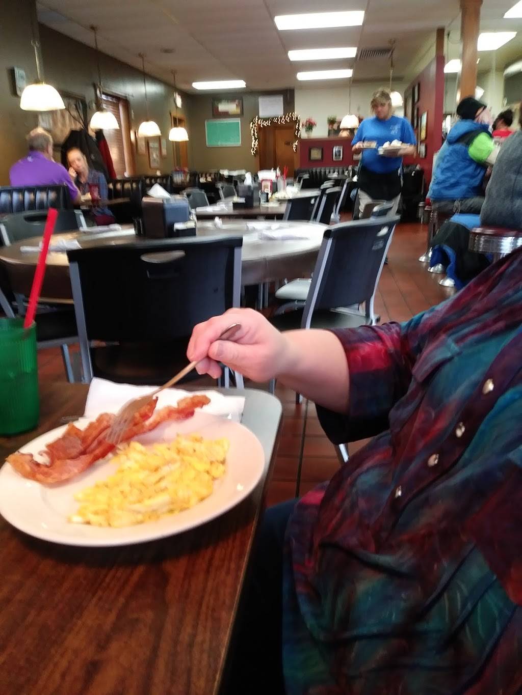 Bill & Marys Diner & Creative Catering | restaurant | 1022 N Main St, North Canton, OH 44720, USA | 3304949036 OR +1 330-494-9036