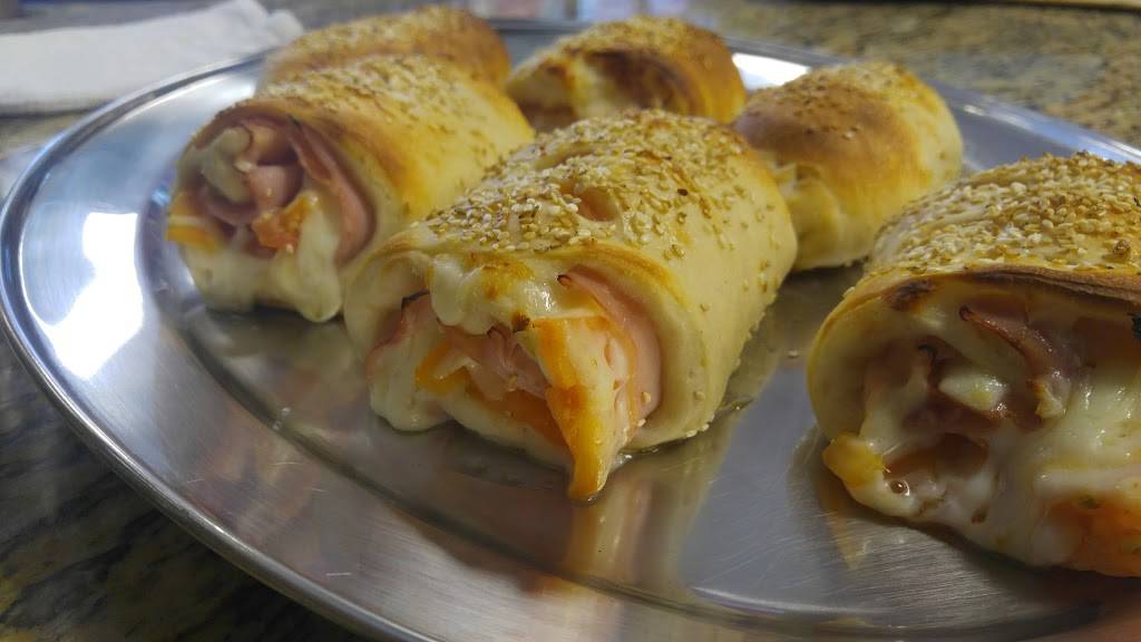 Vitos Pizza | restaurant | 1531 Monument Rd #7, Jacksonville, FL 32225, USA | 9045273177 OR +1 904-527-3177